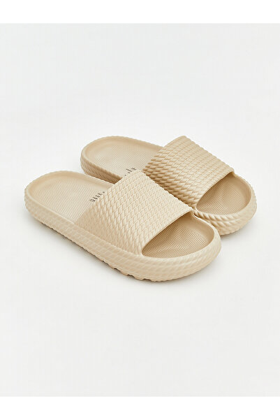 LC Waikiki شبشب نسائي من TRENDLUCKY بشريط واحد وتصميم مميز