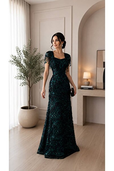 FASHION فستان كلاسيكي باللون الأخضر الزردي، مطرز بالترتر والخرز مع شرابات ناع...