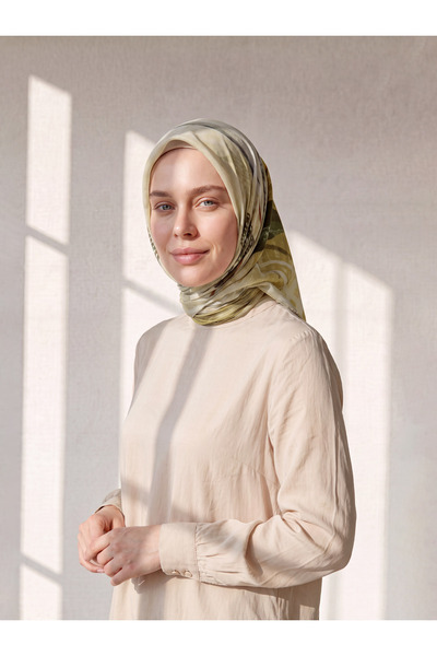 Feyre İpek وشاح قطني منقوش بنقشة أوراق الشجر - بيج خردلي