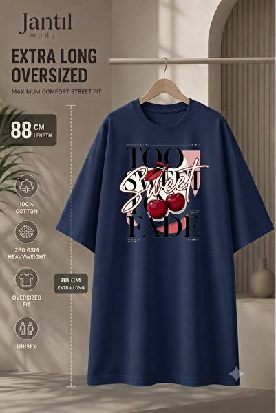 JANTIL MODA تي شيرت بيسايكليت كاريل بطباعة "Too Sweet To Fade" طويل جدًا وفضف...