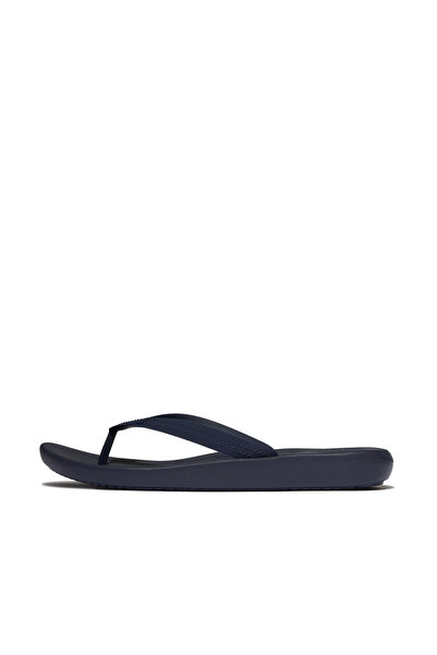 Fitflop Men's Iqushion Textured-Strap Flip-Flops