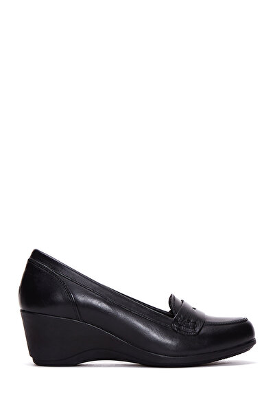 Derimod Γυναικείο μαύρο δερμάτινο loafer με τακούνι AF410002DV