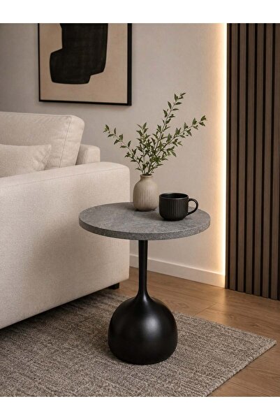 N.zone طاولة جانبية دائرية مودرن بسطح رخامي وقاعدة معدنية منحوتة – تصميم فاخر...