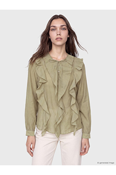 LC Waikiki Nevavm Contrast Collar Ruffle Blouse