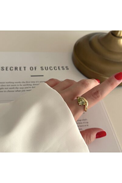 Alice İsstanbul Gold Water Green Marquise Ring