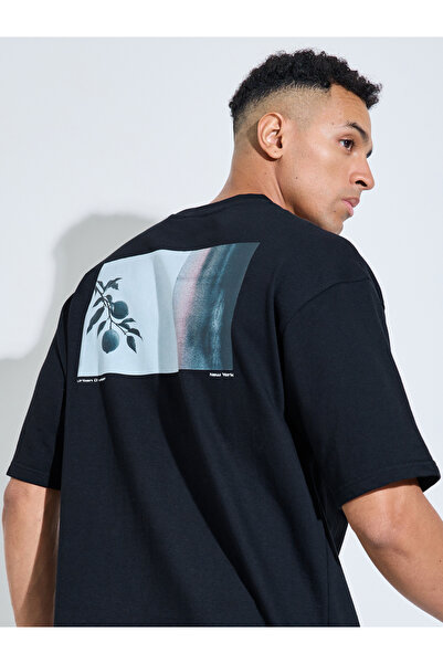 Styli Black Graphic print Crew Neck Oversized T-Shirt