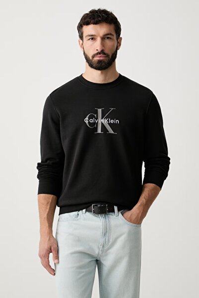 Calvin Klein Erkek Regular Fit Yuvarlak Yakalı Logo Baskılı Pamuklu Uzun Koll...