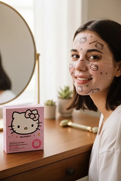 SANRIO Hello Kitty Lisanslı Glow for Show Nemlendirici Desenli Yüz Maskesi – ...