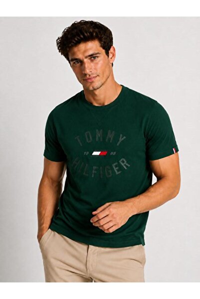 Tommy Hilfiger تي شيرت VARSTY GRAPHIC RELAXED مناسب للرجال
