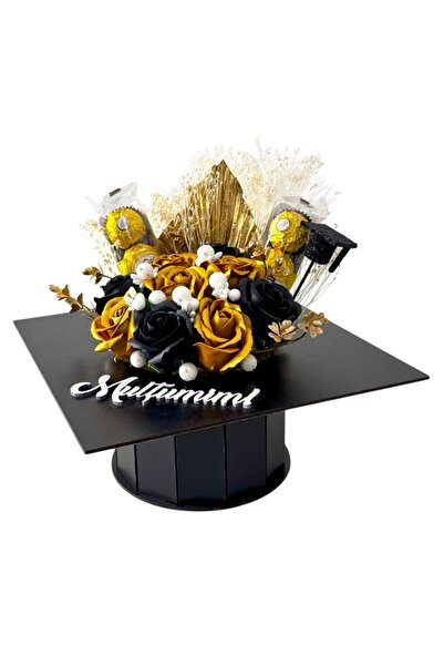 velve Aranjament Gold, in cutie tip toca, dulciuri, trandafiri sapun si broom...