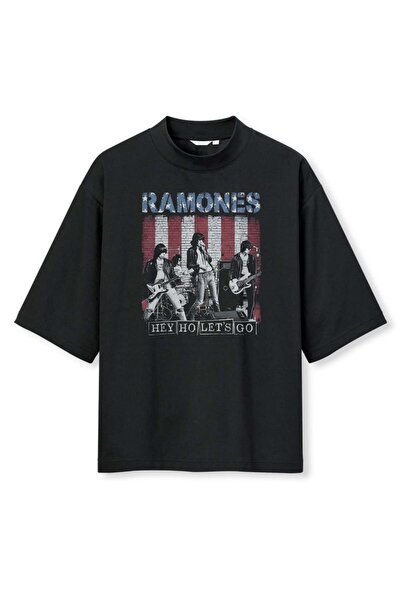 buzagi tasarım ürünleri Ramones Digital Print Oversize Black Unisex T-Shirt