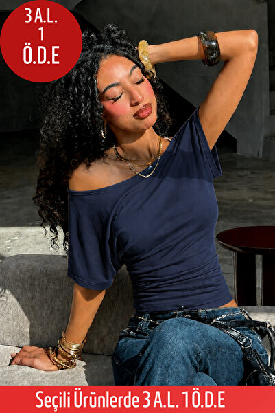 COMBİNE MİCHAİL Women's Off-Shoulder Navy Blue Crop T-Shirt