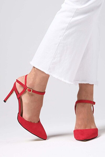 Mio Gusto Γυναικεία παπούτσια με τακούνι Lucia Red Color Suede λουράκι στον α...