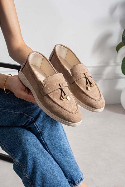 dabab shoes حذاء LUPY نسائي من جلد المنك السويدي مع إكسسوارات ذهبية، نعل مريح...