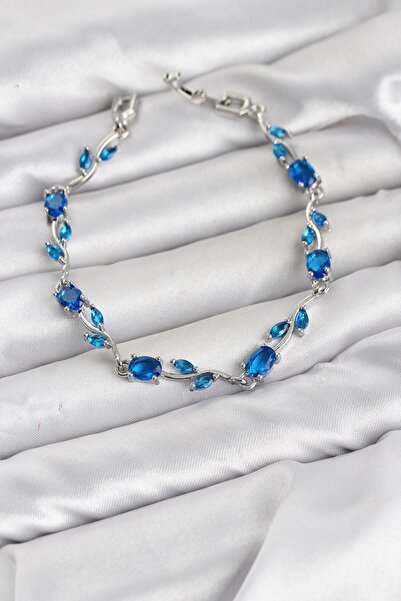 Inure Jewelry سوار نسائي من النحاس الفضي اللون مع حجر الزركون الأزرق على شكل ...