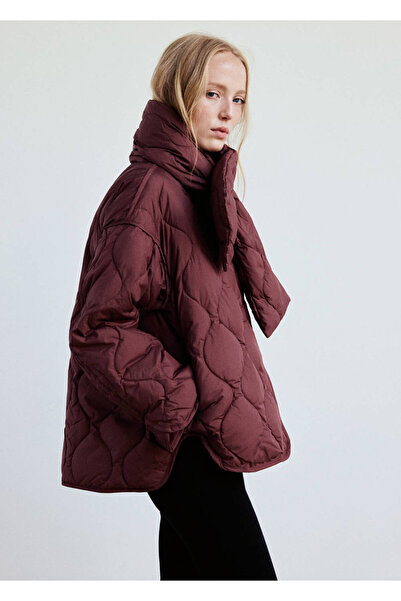 MANGO Woman Quilted anorak with detachable scarf
