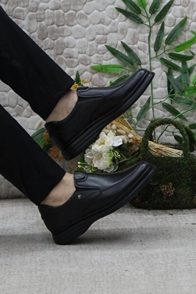 Pierre Cardin 14602 حذاء مريح للرجال - أسود