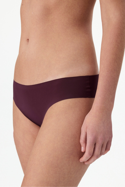 Penti Traceless Burgundy Laser Cut Brazilian Panties