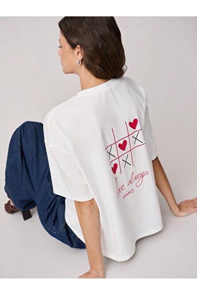 chaygoy Kadın Relaxed Fit Beyaz Tişört Love Always Wins Ön ve Sırt Baskılı %100 Pamuk