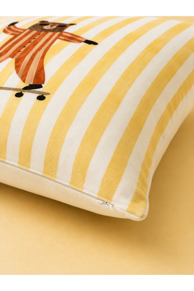 PİKKO HOME HİKAYE ARKADAŞLARI DİJİTAL BASKILI POLYESTER KIRLENT KILIFI(KR)
