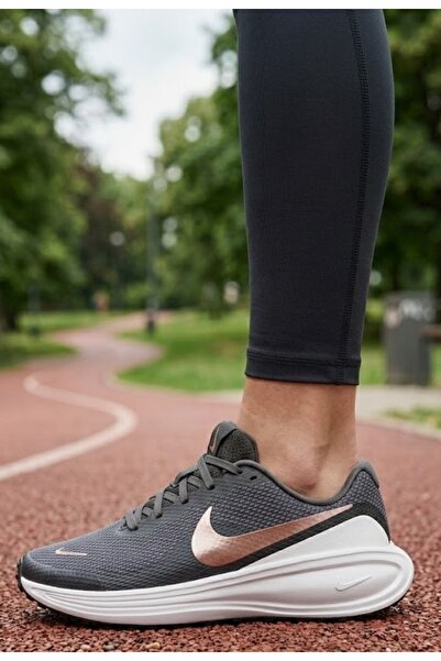 Nike W Revolutıon 8 Kadın Koşu Ayakkabısı