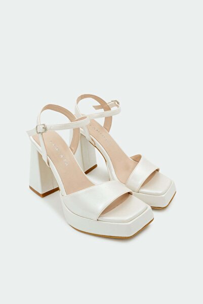LamintaGlobal Jesse Platform Ivory Wedding Shoes