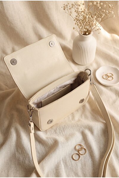 HİJABAYA Geantă crossbody minimalistă cu capac magnetic și curea