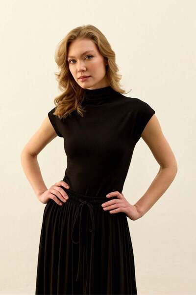 Ceylan Otantik Black Viscose T-Sleeve Blouse