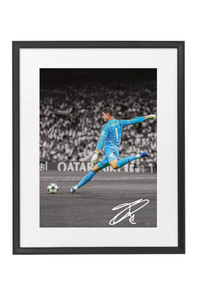 Boomah Accessories Thibaut Courtois Real Madrid Printed Autograph - Framed Po...