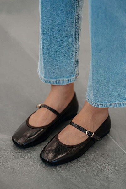 Parponi Cordova Leather Ballerinas with Top Belt in Brown