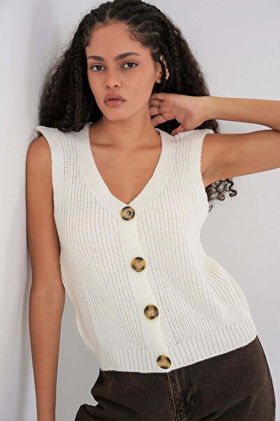 WeShaya Ecru Knitwear Buttoned Short V-Neck Sleeveless Knitted Crop Form Vest