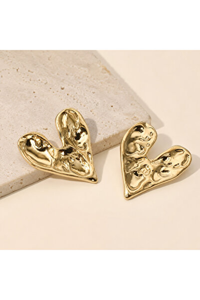 GlaMLo Accessories Heart-shaped statement earrings with Textured design