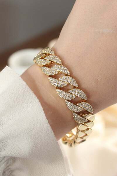 Inure Jewelry سوار جورميه ذهبي اللون من سلسلة Vip مع حجر الزركون الأوسط النحاسي