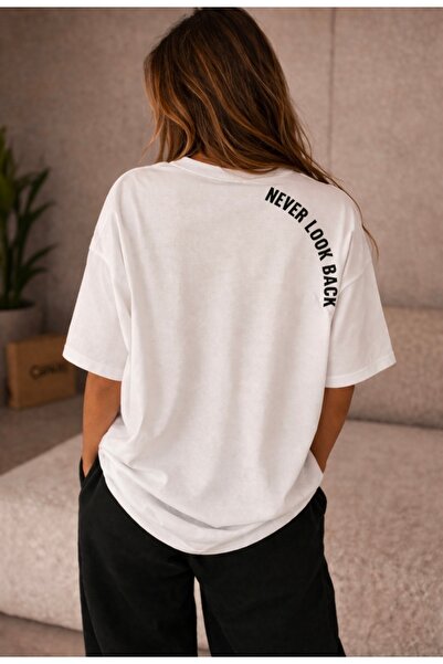 Camvas T-shirt never look back
