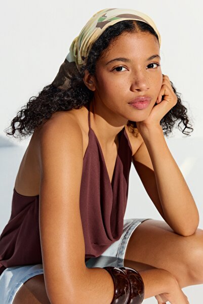 Bershka Çiçek desenli fular
