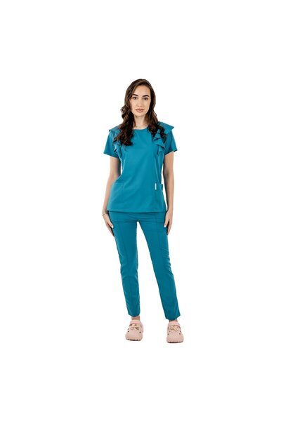 RUNI Costum medical stretch Cristina, culoare aqua, bluza cu volane si pantal...
