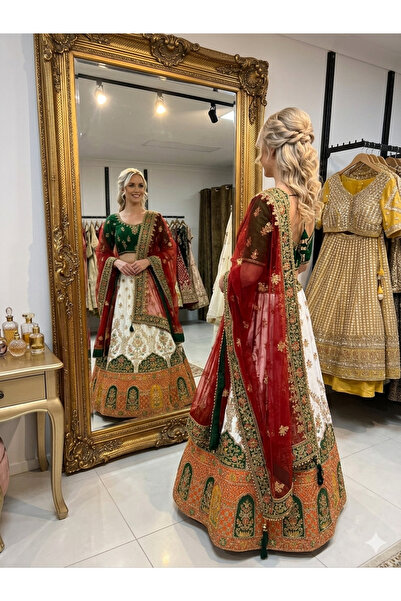 Aashiv's Collection فستان زفاف هندي من نوع ليهينغا تشولي متعدد الألوان ومطرز