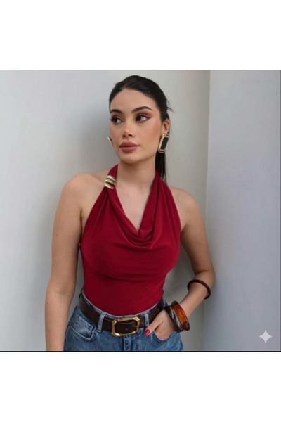 Degaje yaka tokalı bluz
