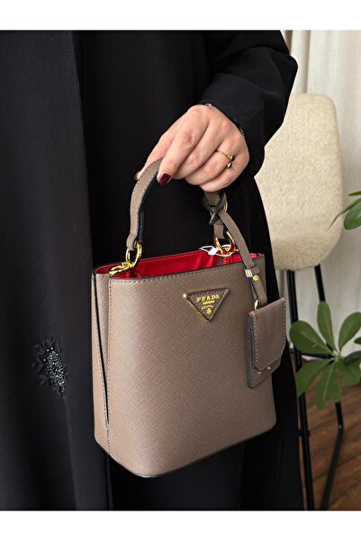 Prada Sport حقيبة كتف نسائية مع ملحقاتها