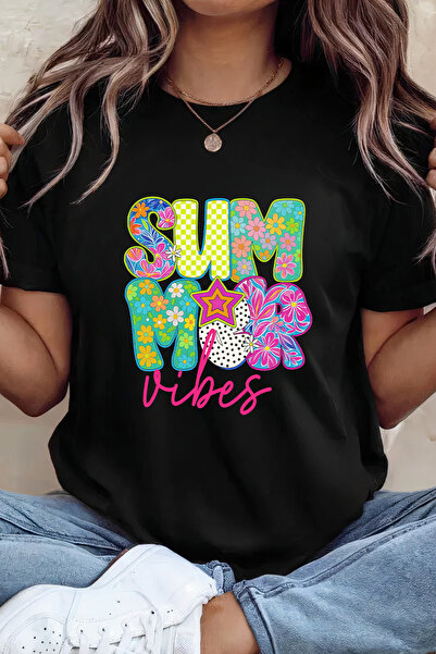 Sarah's Boutique Women's T-shirt – 100% cotton – Floral Vibes