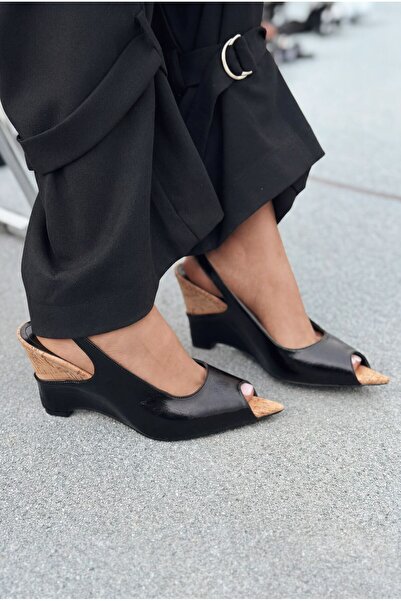 I Love Shoes Nerov Black Wrinkled Leather Women's Wedge Heeled Sandals