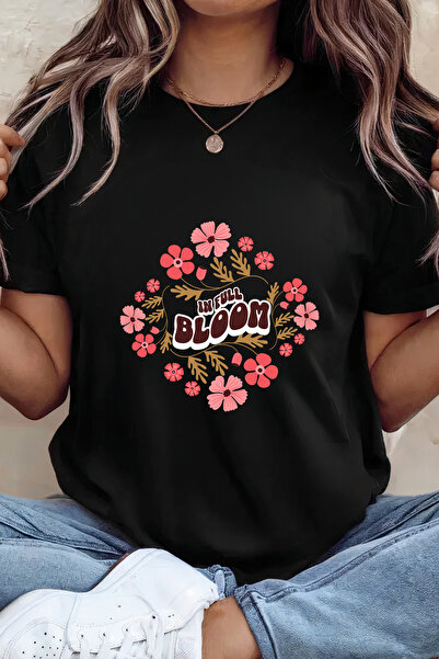 Sarah's Boutique Women's T-shirt – 100% cotton – Full Bloom