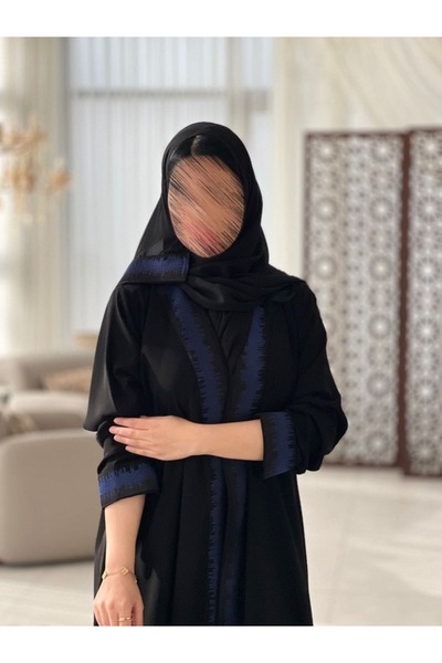 elegant veil عباية كريب شك يدوي فاخرة بقصة A.LAEN كلوش