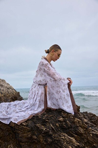 Moda Asrın Nakış Detaylı Uzun Tasarım Kimono