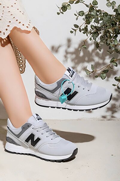 1way Artistic Design Sneakers with Multiple Materials