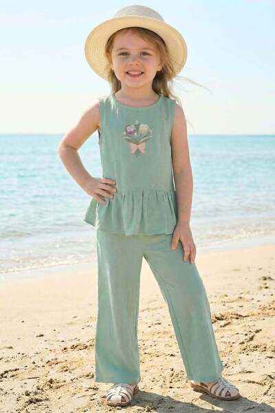 Zeyland Girl's Embroidered Double Set