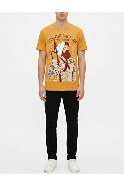 Evendi Tricou, Mustar