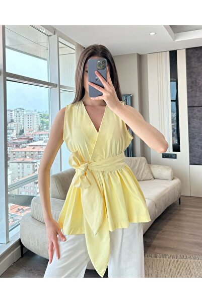 the baleria Kuşaklı Poplin Bluz