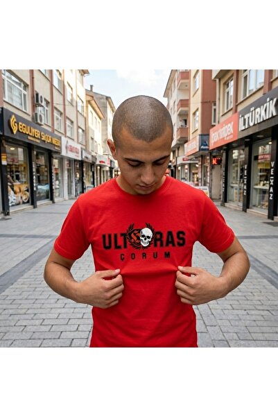 SARI Ultras Chorum Crewneck T-Shirt