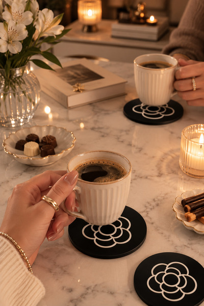 Oasis Life BARDAK ALTLIĞI 4 ADET SİLİKON ÇİÇEK DESEN